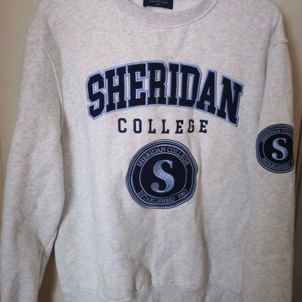 Crewneck Sweatshirt - Light Gray